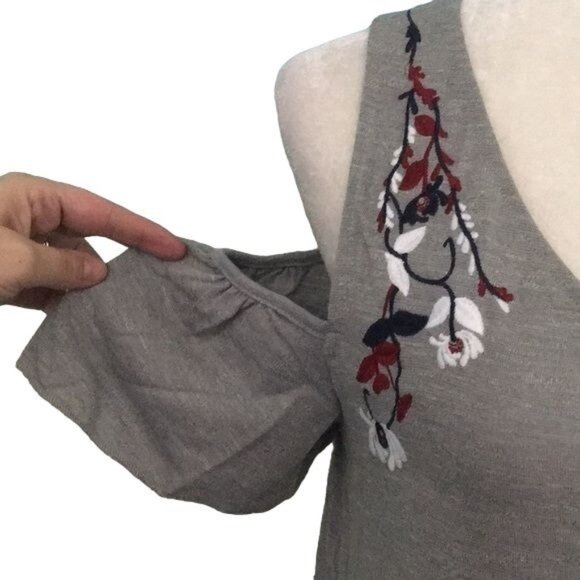 Sonoma Cold Shoulder Embroidered Dress S Grey V Neck Knee Length Stretch NEW - Picture 5 of 7